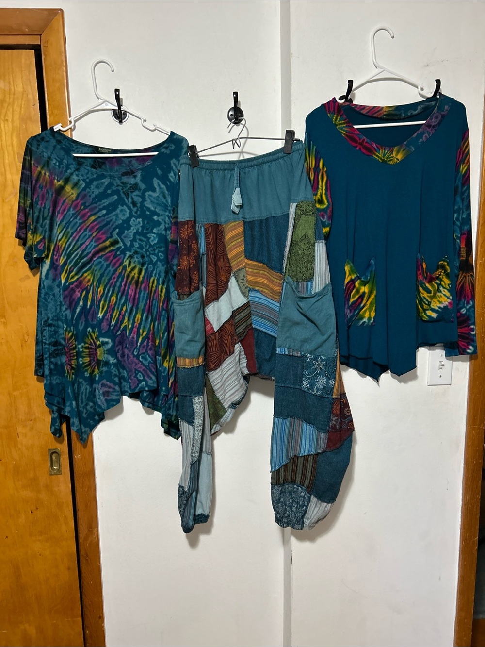Boho Teal Tie-Dye Women's Top - Relaxed Fit